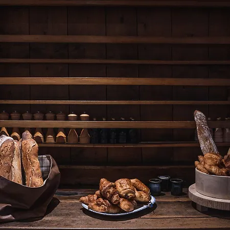 Les Cèdres - - Restaurants - Hotel 3*